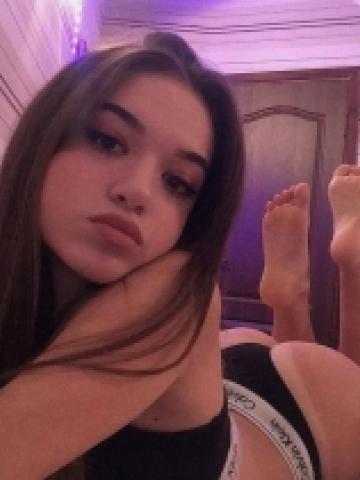 Юна